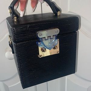 Black Box Crossbody/Shoulder Bag